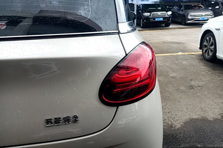 Used Wuling Bingo 2024 333 km Lingxi Connected Version Right Rear Taillight