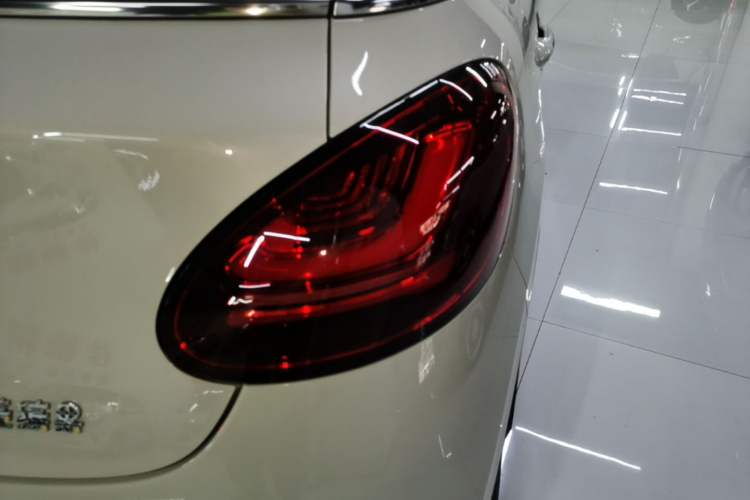 Used Wuling Bingo 2024 333 km Enjoyment Version Right Rear Taillight