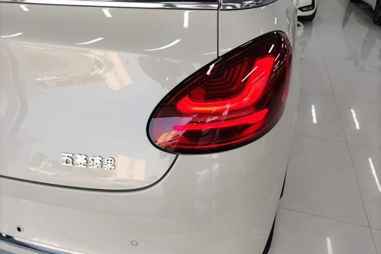 Used Wuling Bingo 2024 333 km Enjoyment Version Right Rear Taillight