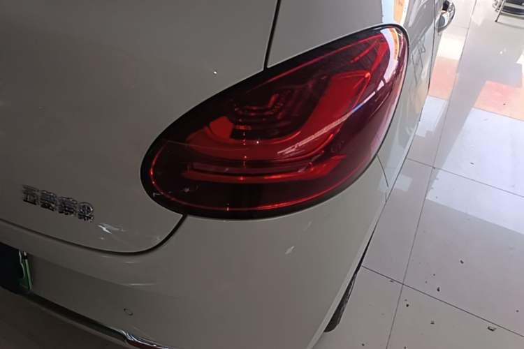 Used Wuling Bingo 2024 333 km Enjoyment Version Right Rear Taillight