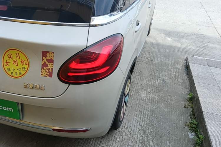 Used Wuling Bingo 2024 333 km Enjoyment Version Right Rear Taillight