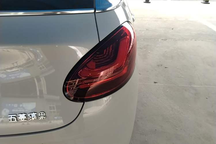Used Wuling Bingo 2024 333 km Enjoyment Version Right Rear Taillight
