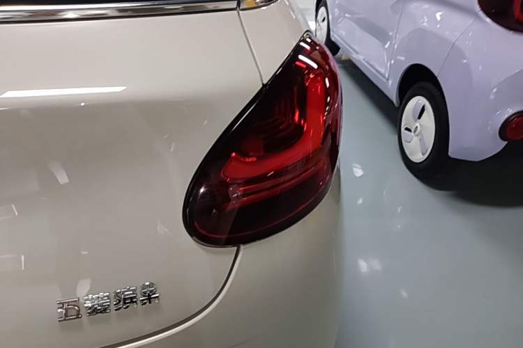 Used Wuling Bingo 2024 333 km Enjoyment Version Right Rear Taillight