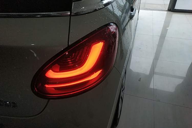 Used Wuling Bingo 2024 333 km Enjoyment Version Right Rear Taillight