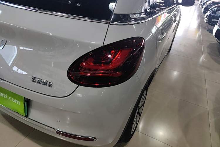 Used Wuling Bingo 2024 333 km Enjoyment Version Right Rear Taillight