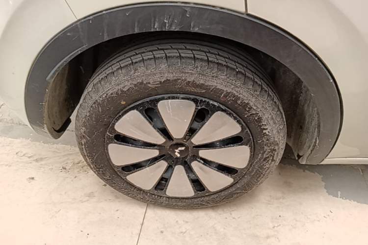 Used Wuling Bingo 2024 333 km Enjoyment Version Right Rear Wheel Hub