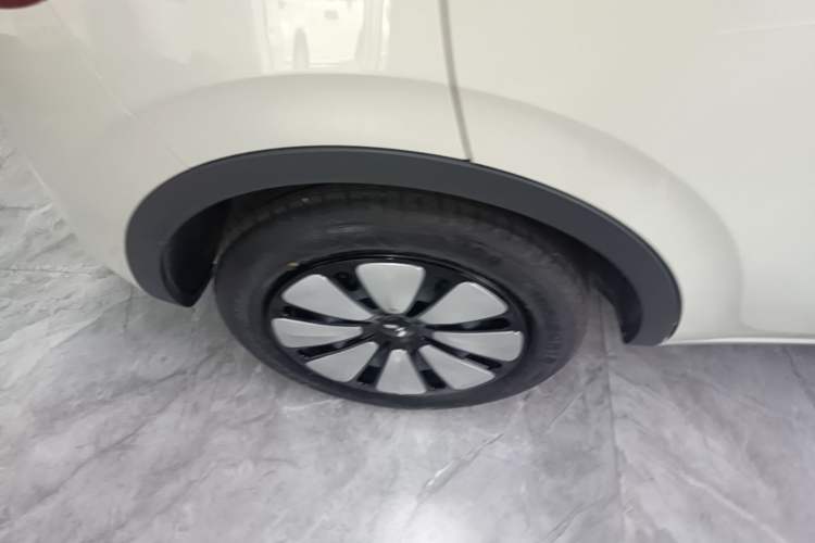 Used Wuling Bingo 2024 333 km Enjoyment Version Right Rear Wheel Hub