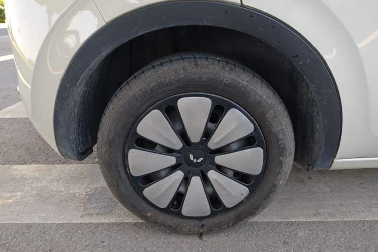 Used Wuling Bingo 2024 333 km Enjoyment Version Right Rear Wheel Hub