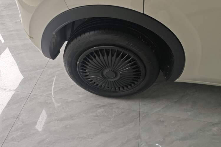 Used Wuling Bingo 2024 203km Light Edition Right Rear Wheel Hub