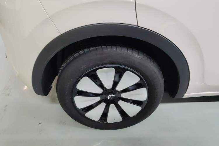 Used Wuling Bingo 2024 333 km Enjoyment Version Right Rear Wheel Hub