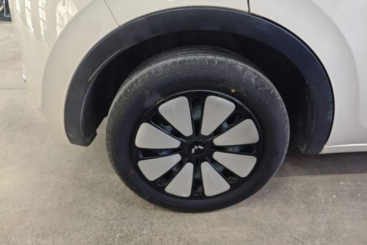 Used Wuling Bingo 2024 333 km Enjoyment Version Right Rear Wheel Hub
