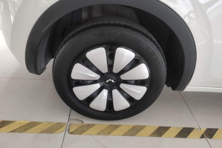 Used Wuling Bingo 2024 333 km Enjoyment Version Right Rear Wheel Hub