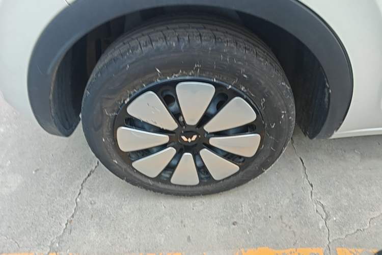 Used Wuling Bingo 2024 333 km Enjoyment Version Right Rear Wheel Hub