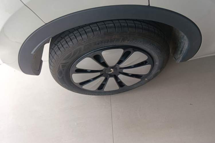 Used Wuling Bingo 2024 333 km Enjoyment Version Right Rear Wheel Hub