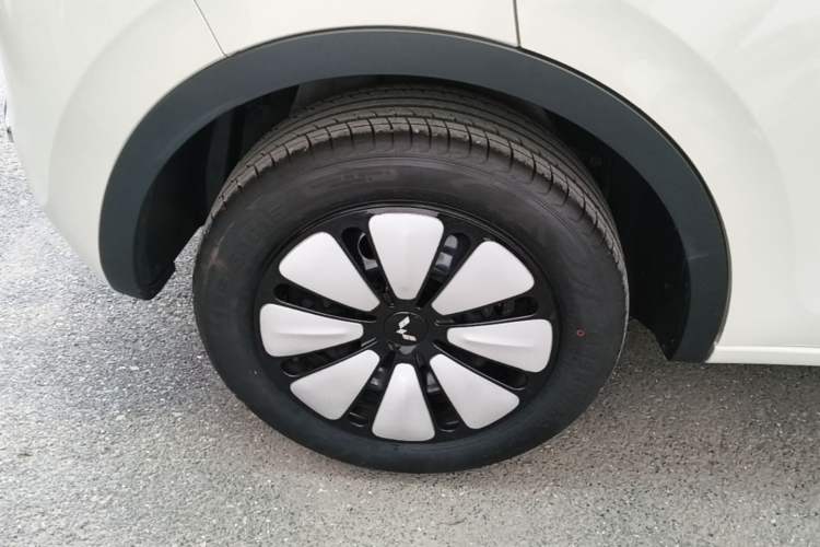 Used Wuling Bingo 2024 333 km Enjoyment Version Right Rear Wheel Hub