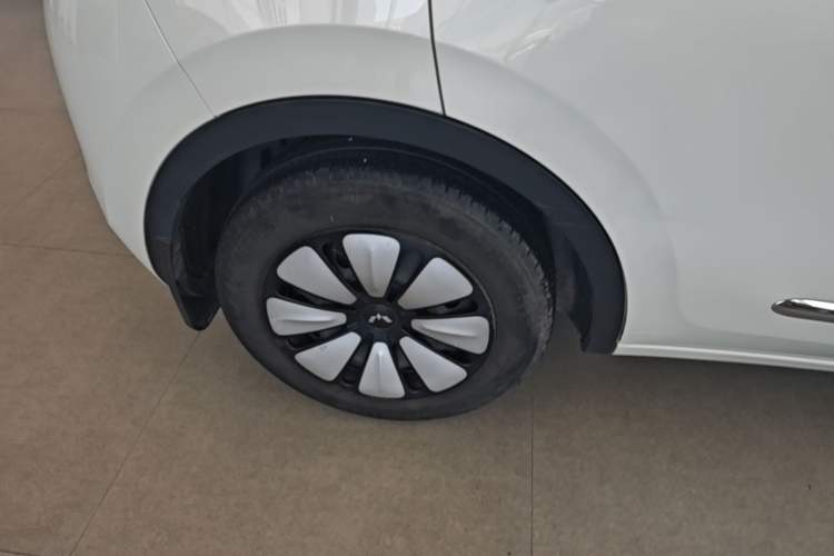 Used Wuling Bingo 2024 333 km Enjoyment Version Right Rear Wheel Hub