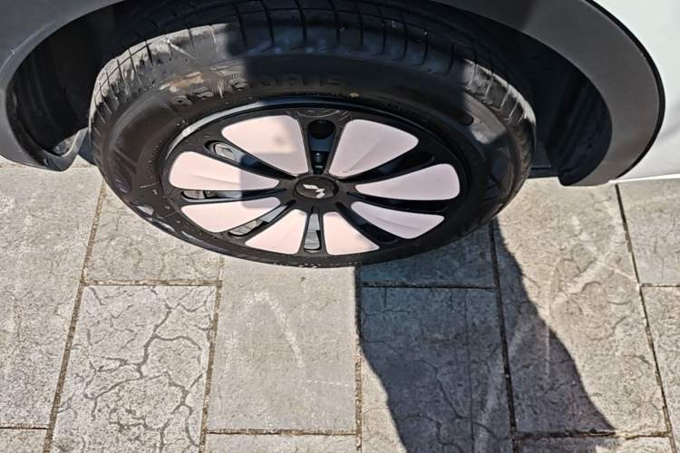 Used Wuling Bingo 2024 333 km Enjoyment Version Right Rear Wheel Hub