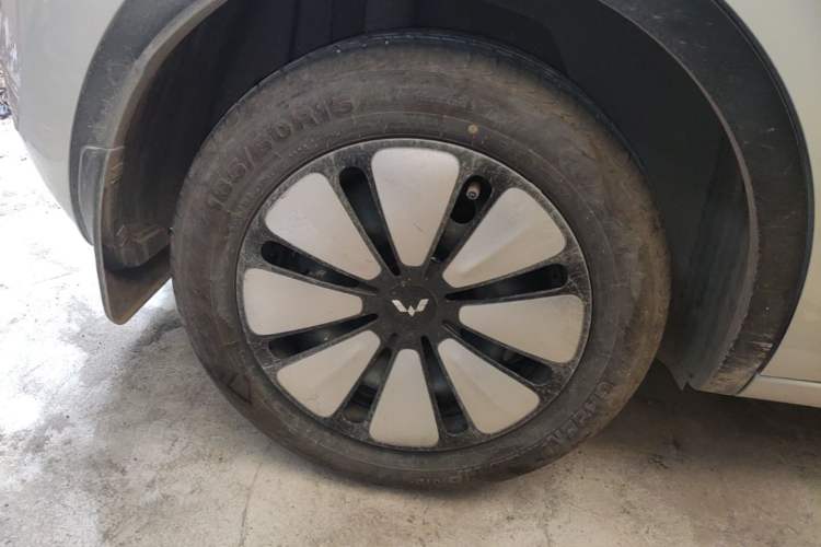 Used Wuling Bingo 2024 333 km Enjoyment Version Right Rear Wheel Hub