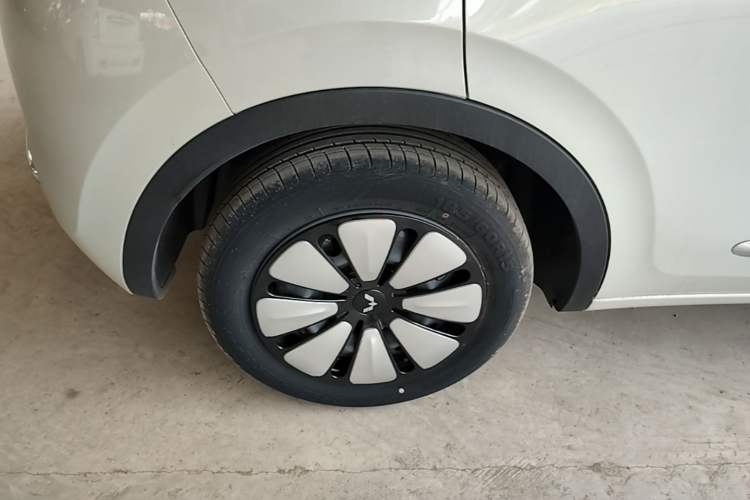 Used Wuling Bingo 2024 333 km Enjoyment Version Right Rear Wheel Hub