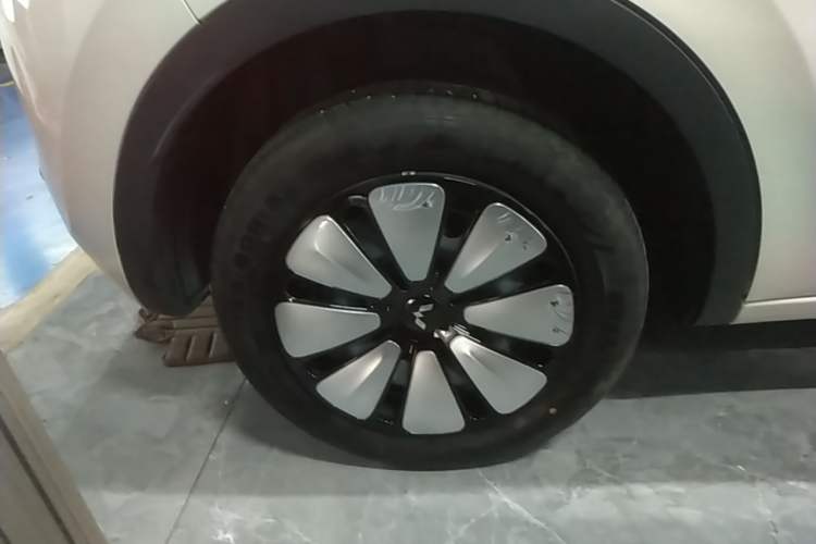 Used Wuling Bingo 2024 333 km Enjoyment Version Right Rear Wheel Hub