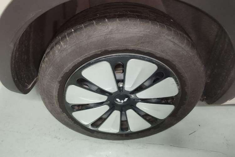 Used Wuling Bingo 2024 333 km Enjoyment Version Right Rear Wheel Hub