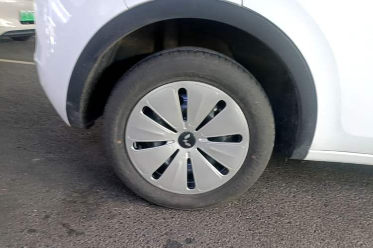 Used Wuling Bingo 2024 203km Light Edition Right Rear Wheel Hub