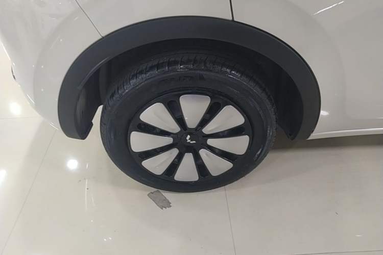 Used Wuling Bingo 2024 333 km Enjoyment Version Right Rear Wheel Hub