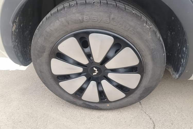 Used Wuling Bingo 2024 333 km Enjoyment Version Right Rear Wheel Hub