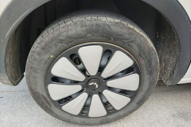 Used Wuling Bingo 2024 333 km Enjoyment Version Right Rear Wheel Hub