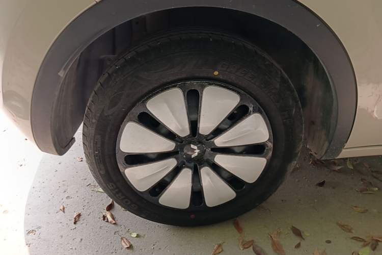 Used Wuling Bingo 2024 333 km Enjoyment Version Right Rear Wheel Hub