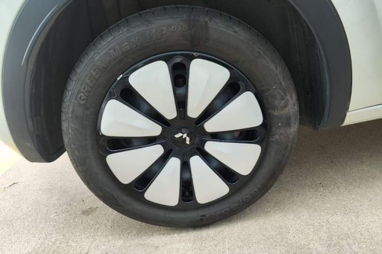 Used Wuling Bingo 2024 333 km Enjoyment Version Right Rear Wheel Hub