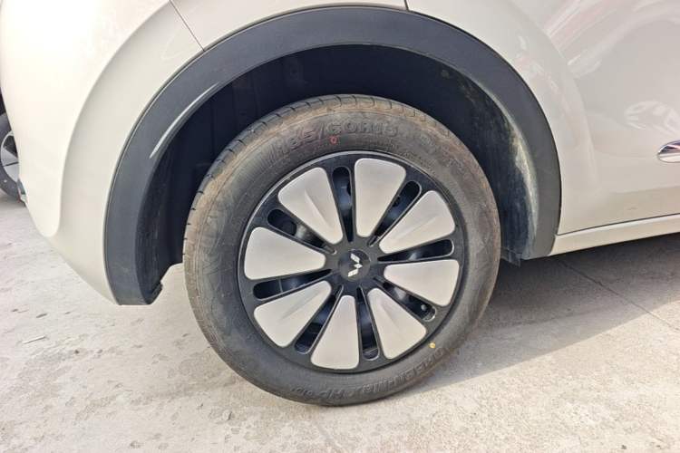Used Wuling Bingo 2024 333 km Enjoyment Version Right Rear Wheel Hub
