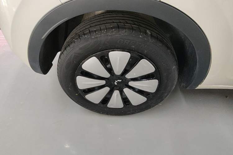 Used Wuling Bingo 2024 333 km Enjoyment Version Right Rear Wheel Hub