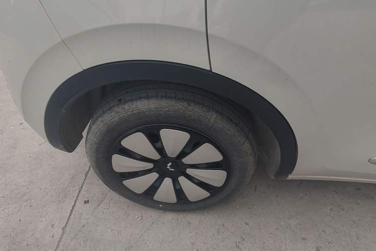 Used Wuling Bingo 2024 333 km Enjoyment Version Right Rear Wheel Hub