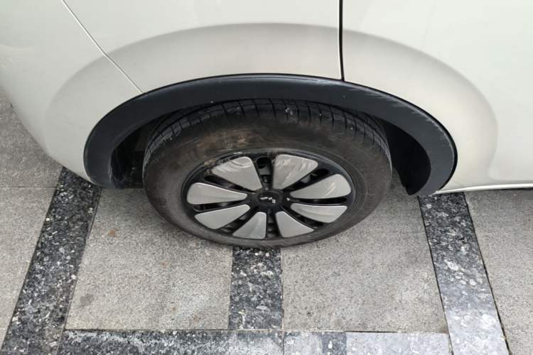 Used Wuling Bingo 2024 333 km Enjoyment Version Right Rear Wheel Hub