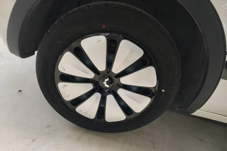Used Wuling Bingo 2024 333 km Enjoyment Version Right Rear Wheel Hub