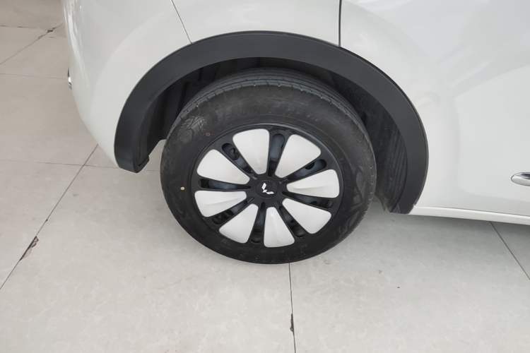 Used Wuling Bingo 2024 333 km Enjoyment Version Right Rear Wheel Hub