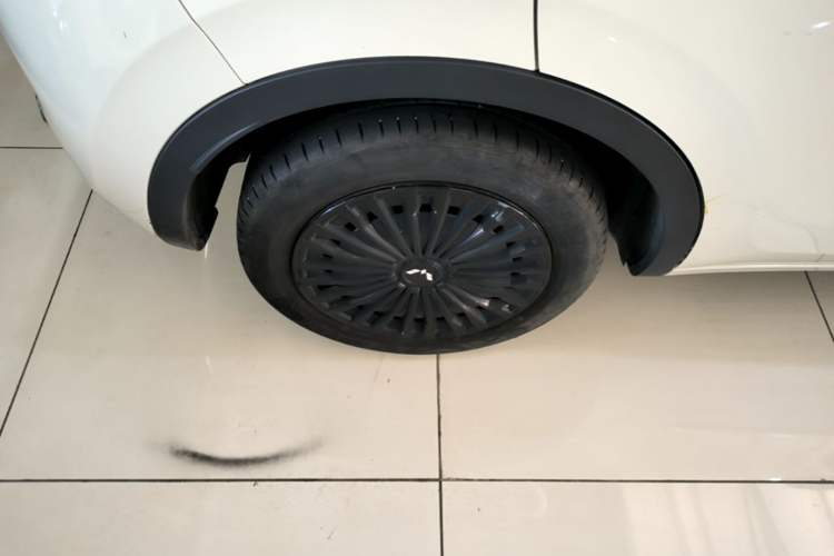 Used Wuling Bingo 2024 333 km Enjoyment Version Right Rear Wheel Hub