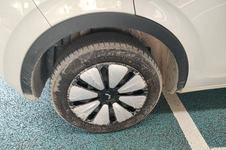 Used Wuling Bingo 2024 333 km Enjoyment Version Right Rear Wheel Hub