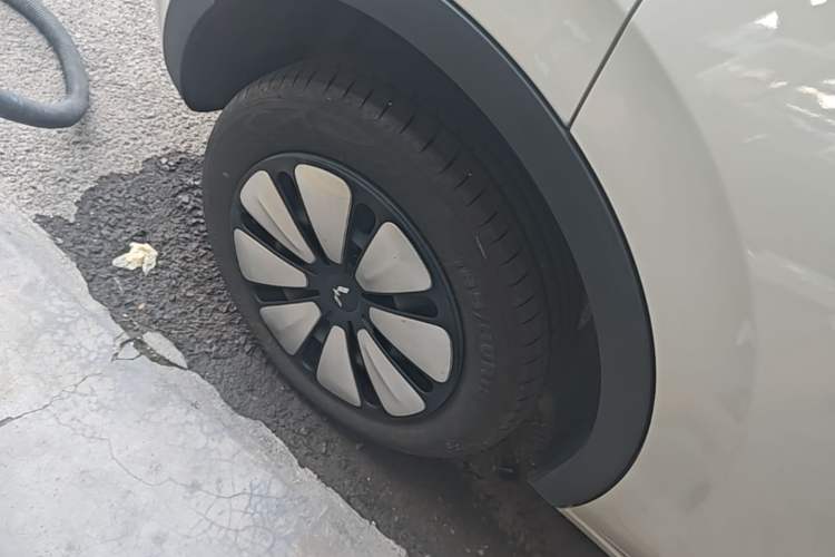 Used Wuling Bingo 2024 333 km Enjoyment Version Right Rear Wheel Hub