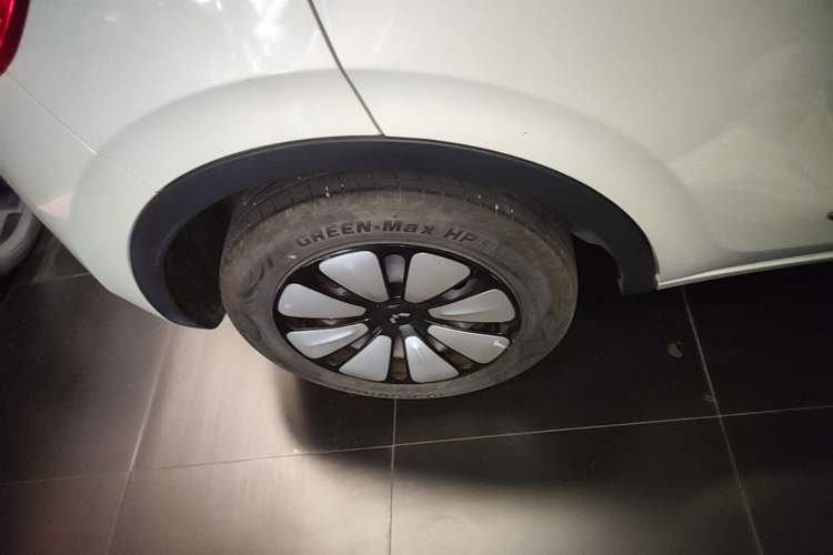 Used Wuling Bingo 2024 333 km Enjoyment Version Right Rear Wheel Hub