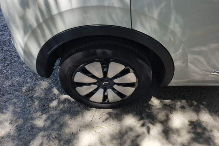 Used Wuling Bingo 2024 333 km Enjoyment Version Right Rear Wheel Hub