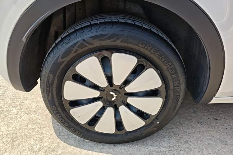 Used Wuling Bingo 2024 333 km Enjoyment Version Right Rear Wheel Hub