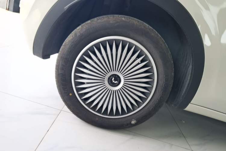 Used Wuling Bingo 2024 333 km Enjoyment Version Right Rear Wheel Hub