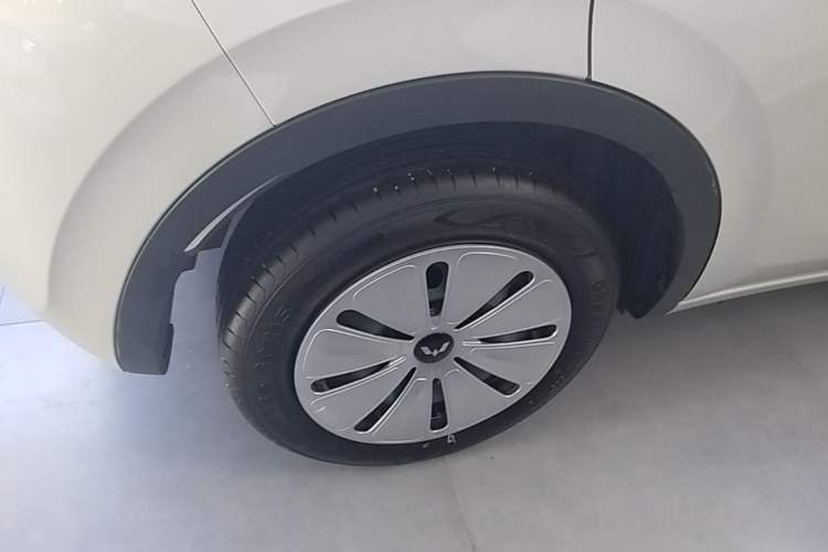Used Wuling Bingo 2024 203km Light Edition Right Rear Wheel Hub