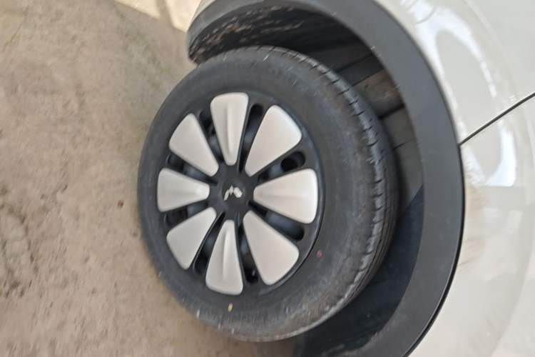 Used Wuling Bingo 2024 333 km Enjoyment Version Right Rear Wheel Hub