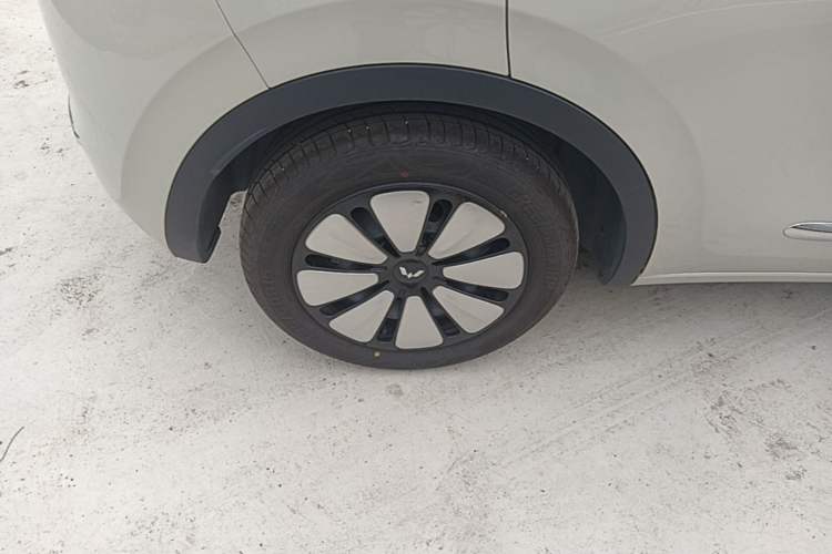 Used Wuling Bingo 2024 333 km Enjoyment Version Right Rear Wheel Hub