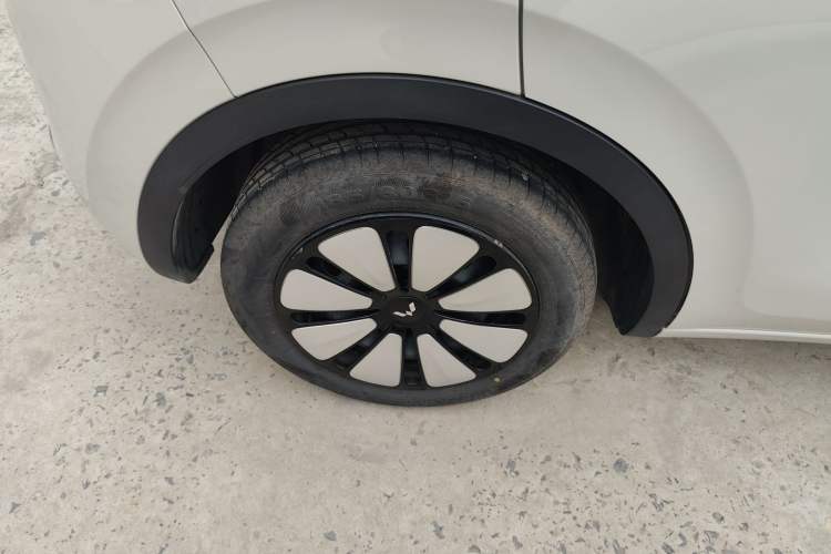Used Wuling Bingo 2024 333 km Enjoyment Version Right Rear Wheel Hub