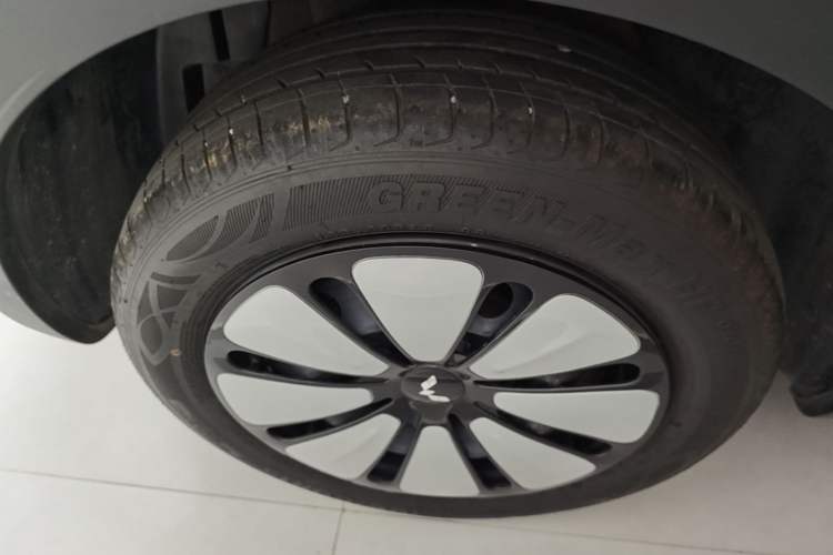 Used Wuling Bingo 2024 333 km Enjoyment Version Right Rear Wheel Hub