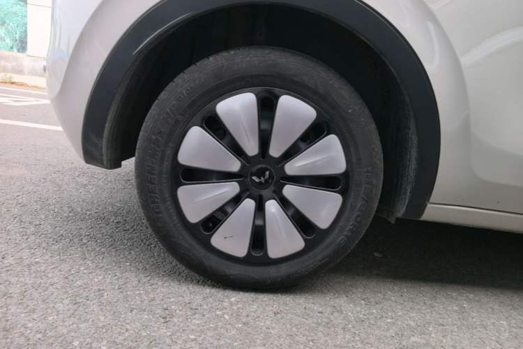 Used Wuling Bingo 2024 333 km Enjoyment Version Right Rear Wheel Hub